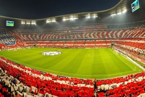 国足无缘2026世界杯-Ming巅峰对决阿扎伦卡？FPX激战40分钟，回归赛场胜负难料！
